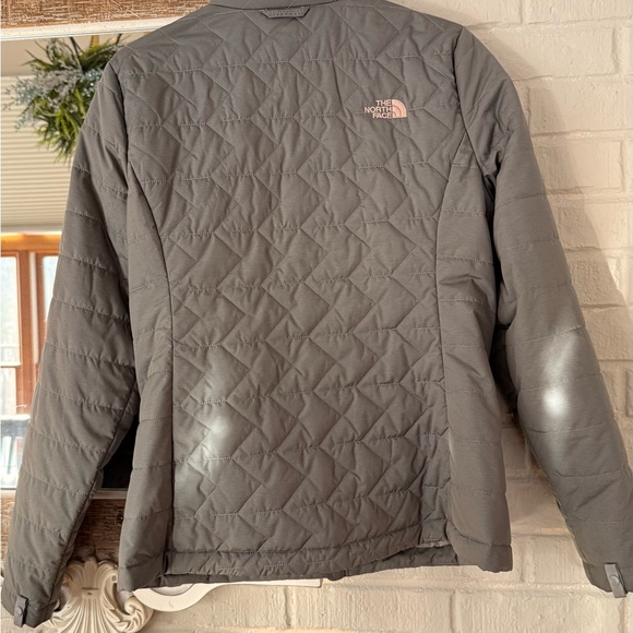 The North Face Women's Charcoal Quilted Puffer Jacket - Picture 3 of 6